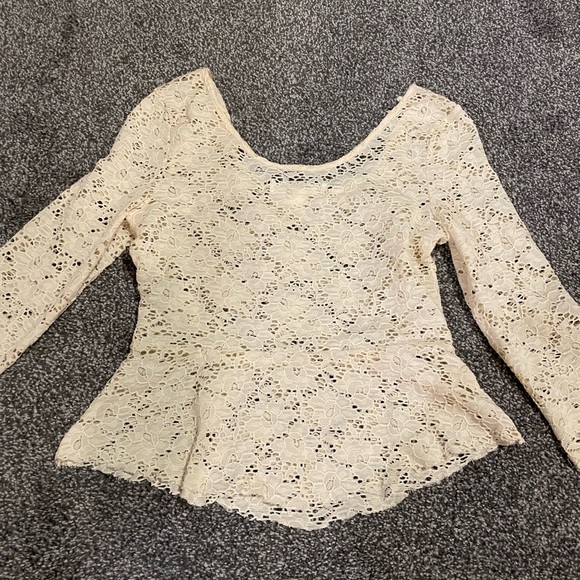 vintage lace top - Picture 3 of 3